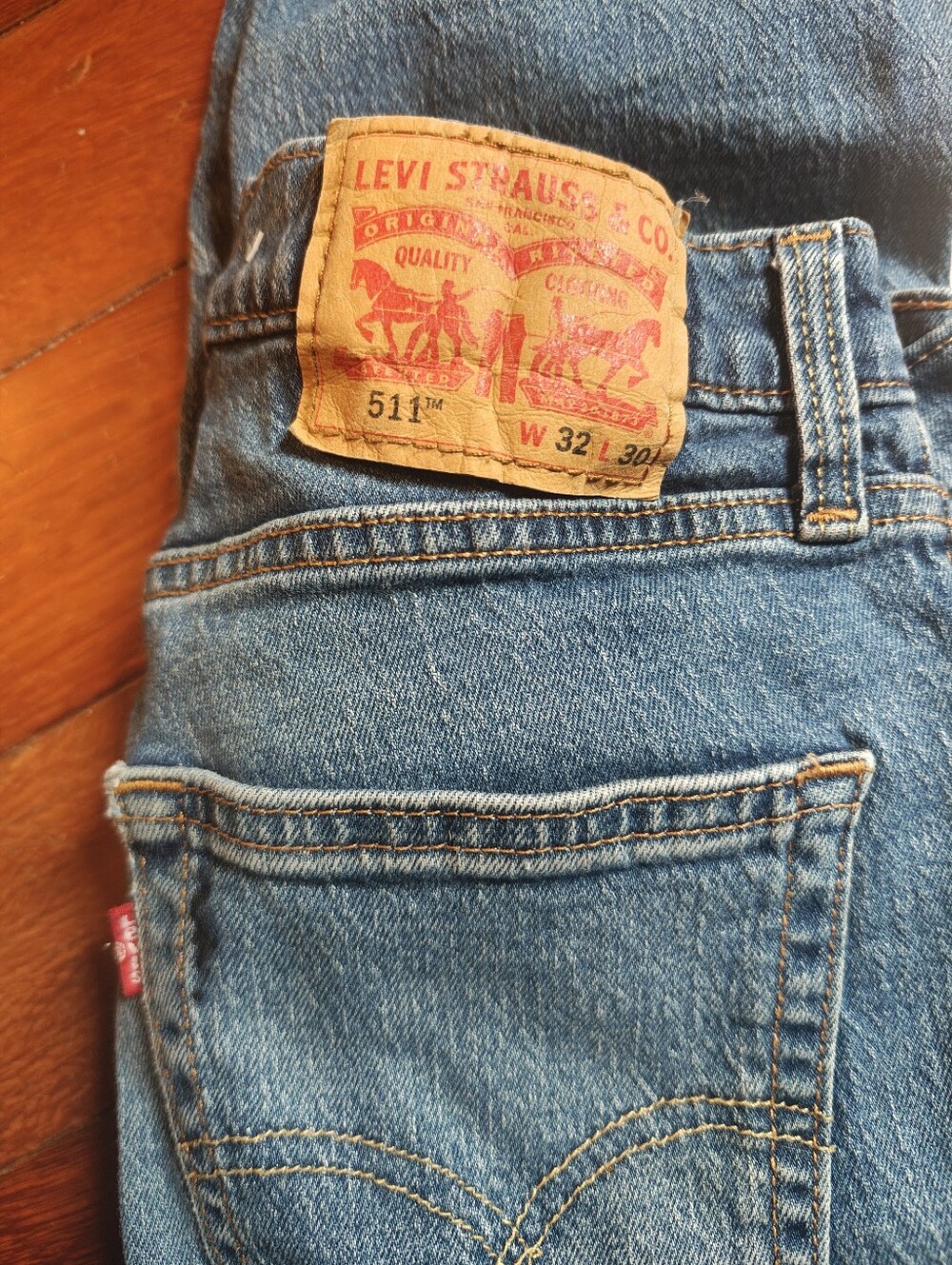 Levi's Slim Men's Jeans in Classic Blue Denim